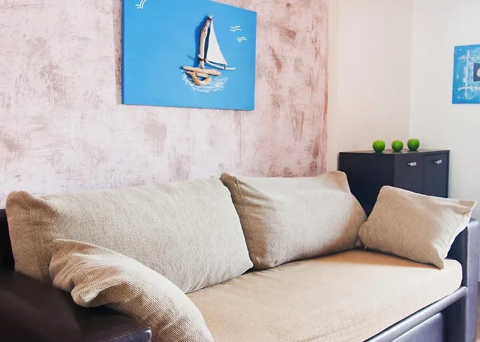 Alkyoni * Agios Nikolaos (Mani)